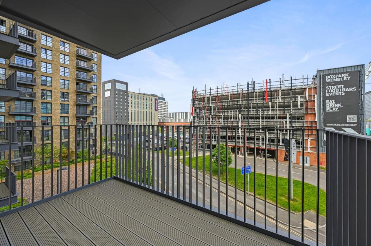 לונדון Modern And Chic Apartments At Ferrum Near Wembley Park מראה חיצוני תמונה