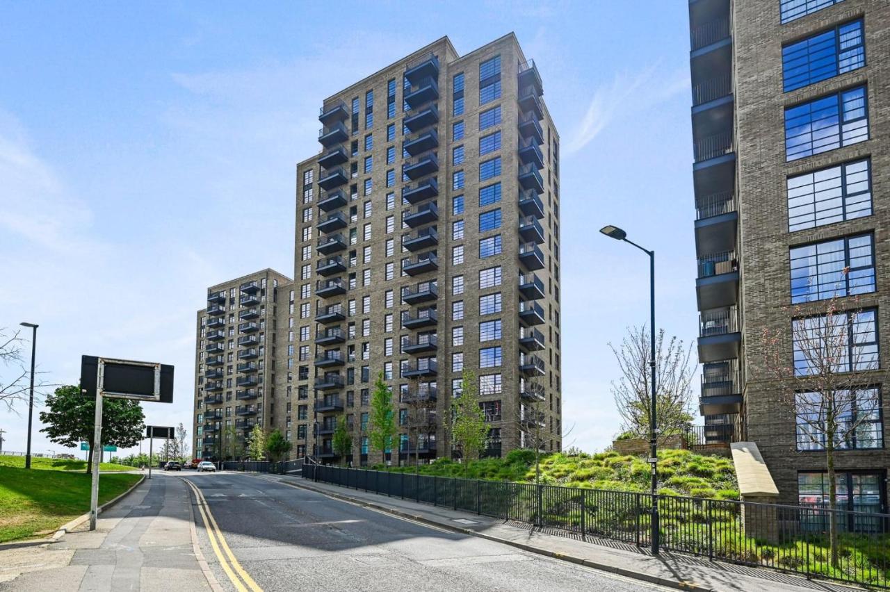 לונדון Modern And Chic Apartments At Ferrum Near Wembley Park מראה חיצוני תמונה