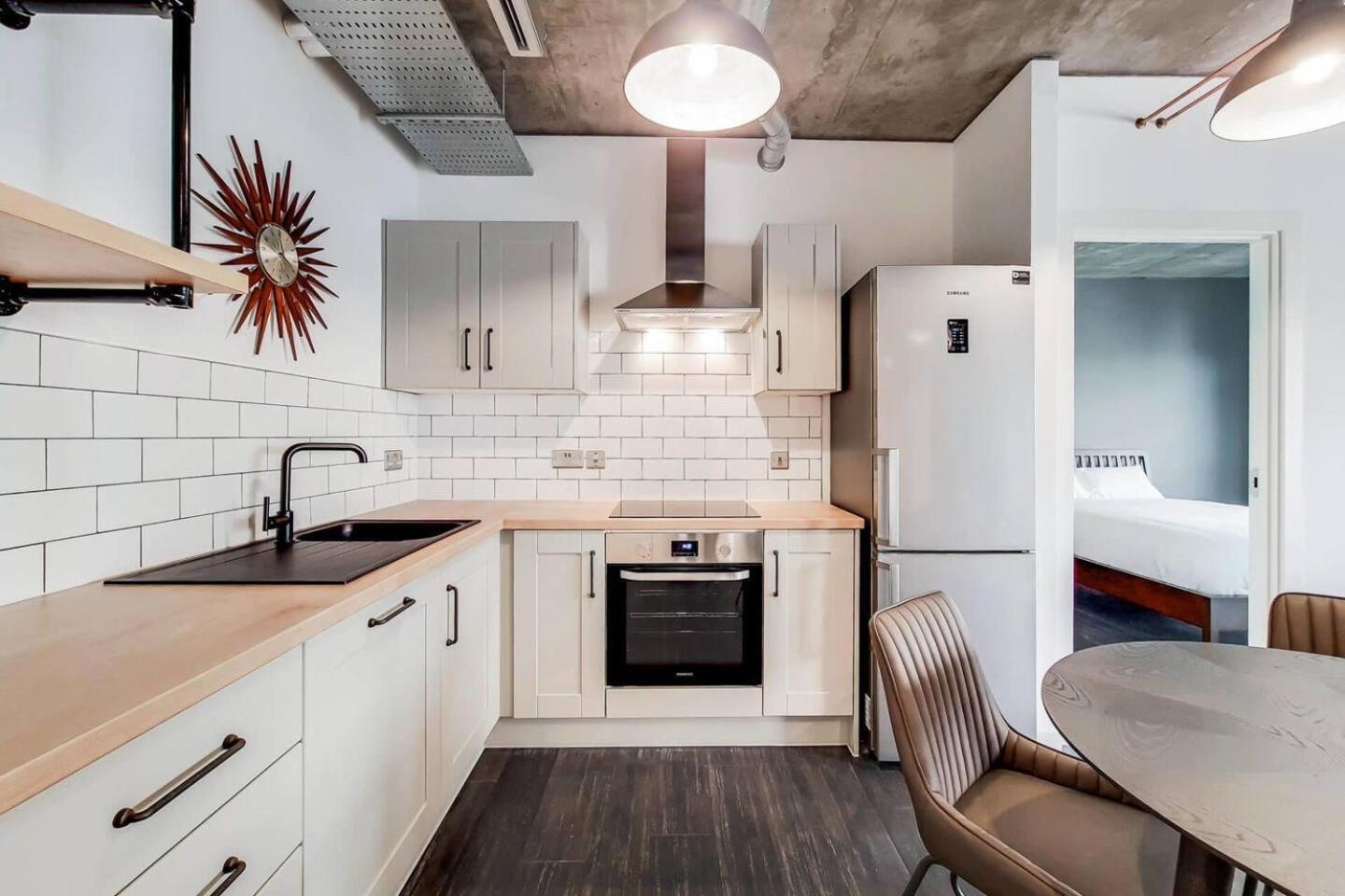לונדון Modern And Chic Apartments At Ferrum Near Wembley Park מראה חיצוני תמונה