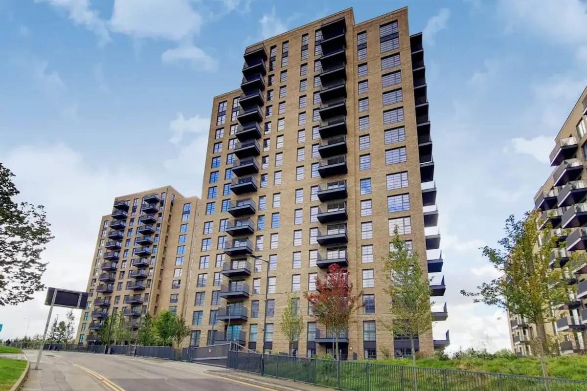 לונדון Modern And Chic Apartments At Ferrum Near Wembley Park מראה חיצוני תמונה